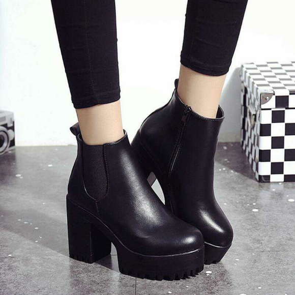 Grunge Platform Ankle Boots - Picture 2 of 6